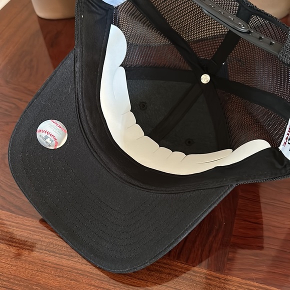 Fan Favorite *NWT* Men’s MLB Los Angeles Dodgers Baseball Trucker Hat - Picture 5 of 6